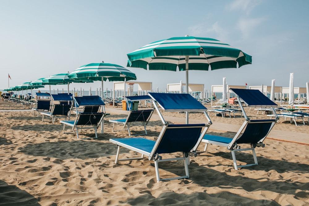 Hotel La Pergola Lignano Sabbiadoro Exteriör bild