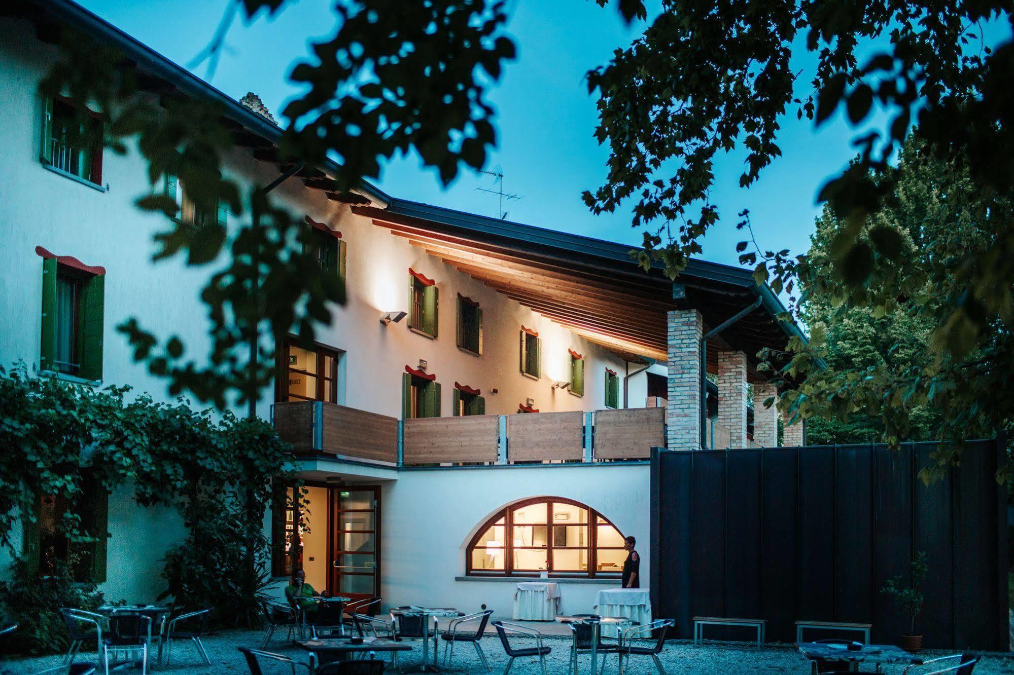 Hotel La Pergola Lignano Sabbiadoro Exteriör bild